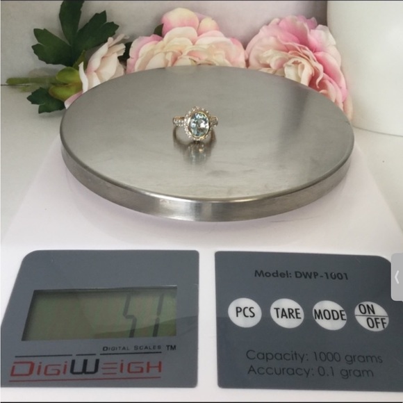 14k AQUAMARINE &DIAMOND RING - Picture 2 of 8